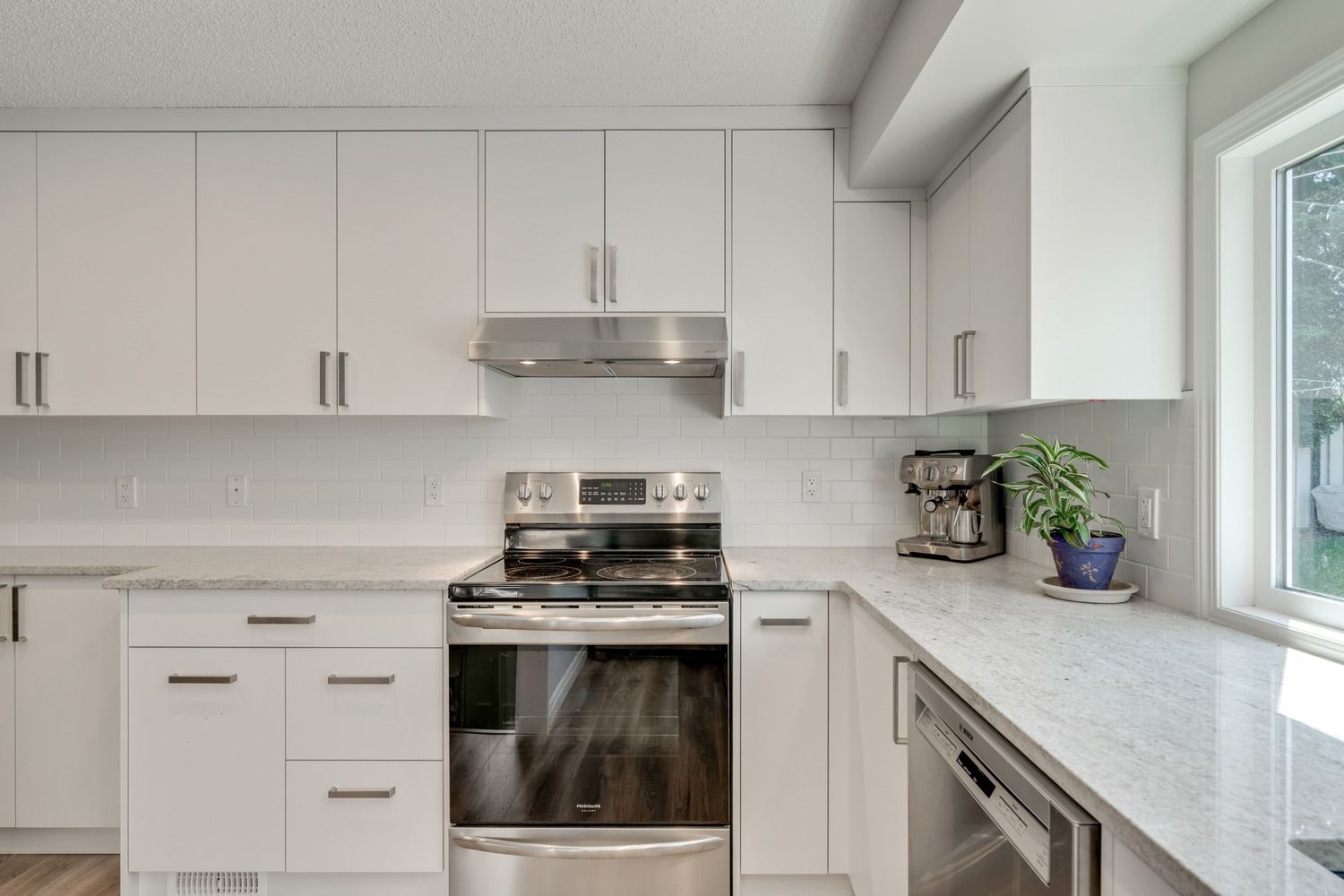 All White Kitchen Cabinet Idea