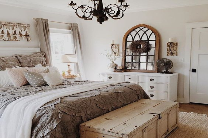 Farmhouse Bedroom in Eider White