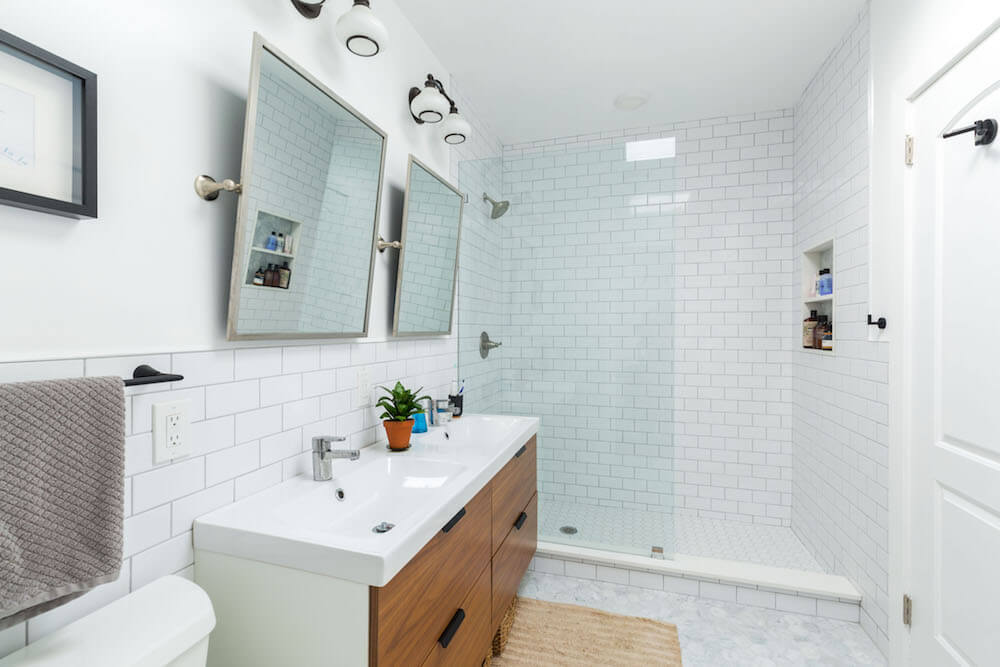 Sleek Shower in a Townhouse