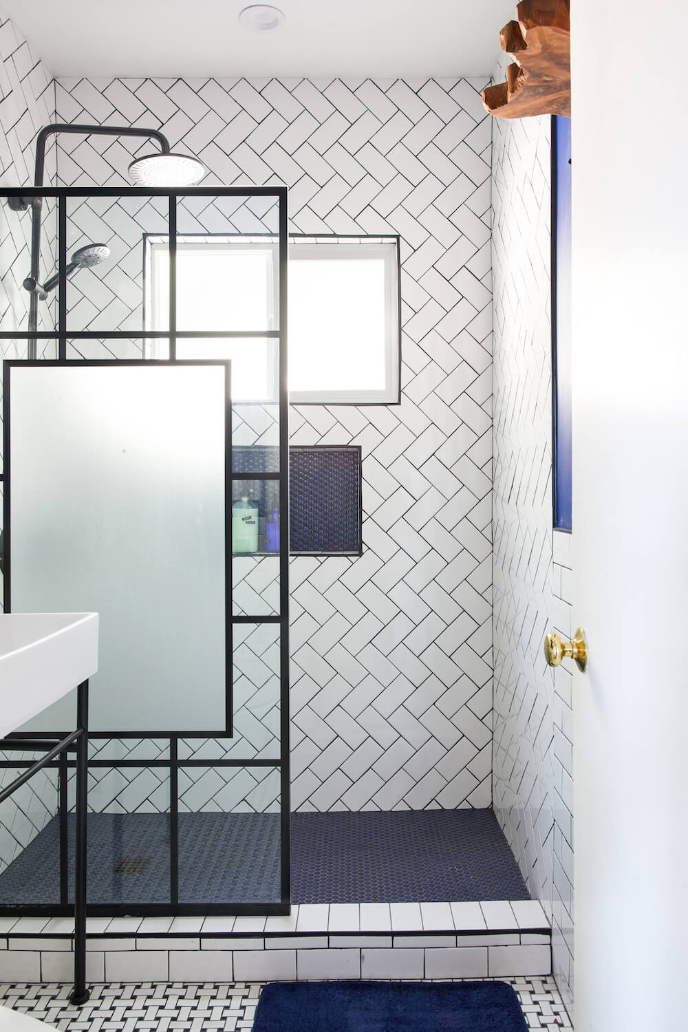 Walk-In Shower with Pattern