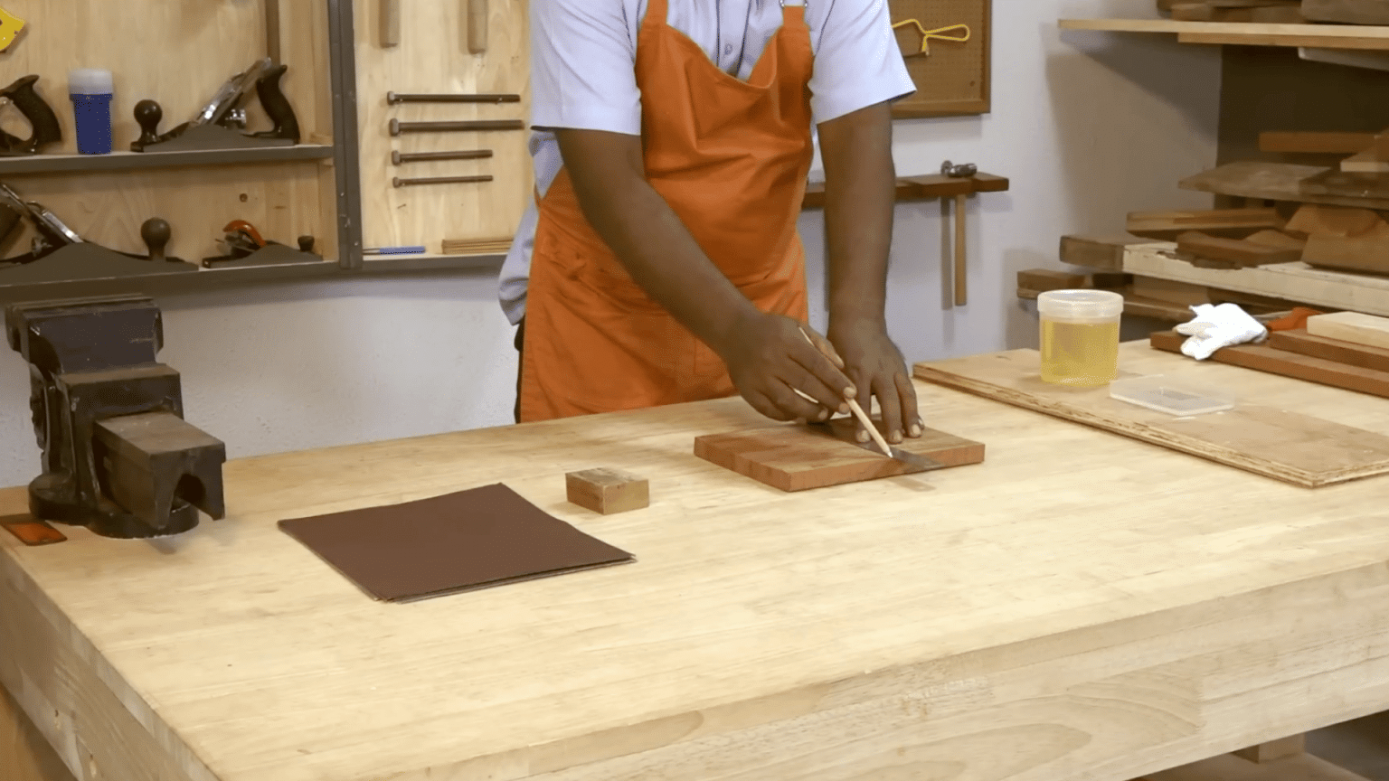 How to Polish Wood Furniture Like a Pro: Step-by-Step Guide - Apartment ...